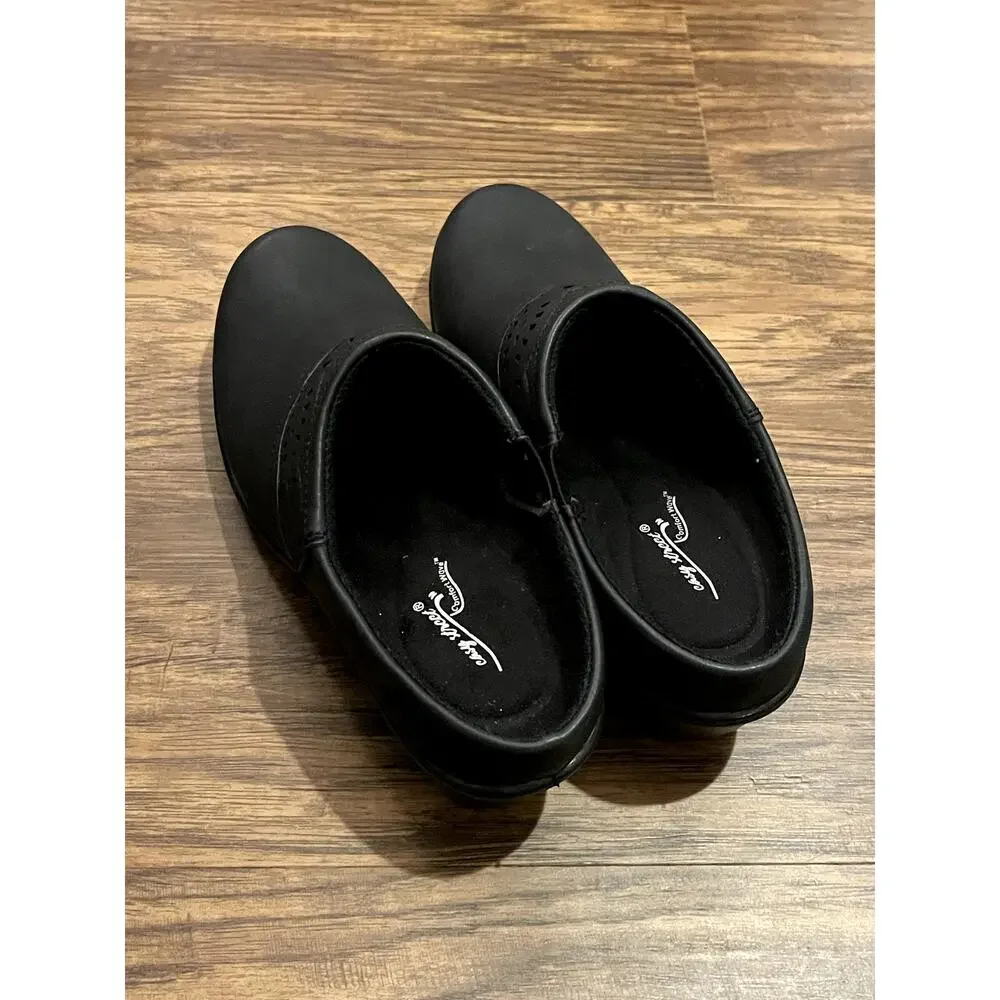 Easy Street Comfort Wave Clogs Black women's size‎ 6M
